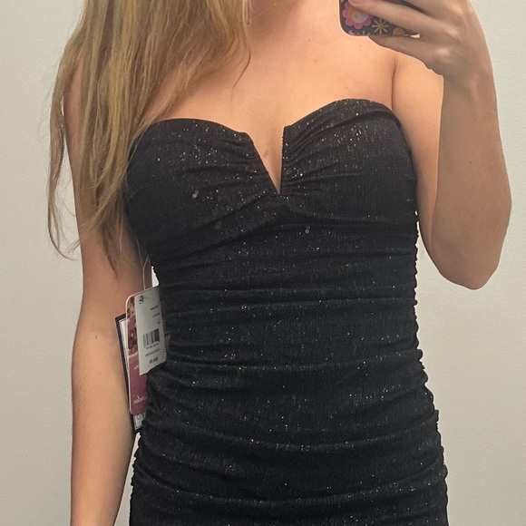 Dresses & Skirts - Floor length black sparkly dress